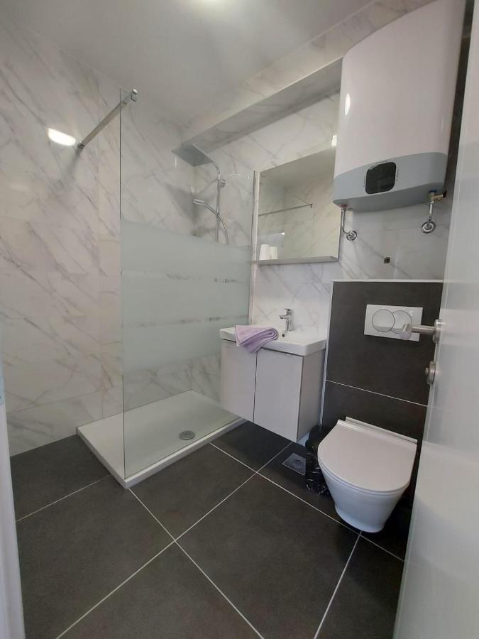 ماكارسكا Apartments Neva المظهر الخارجي الصورة