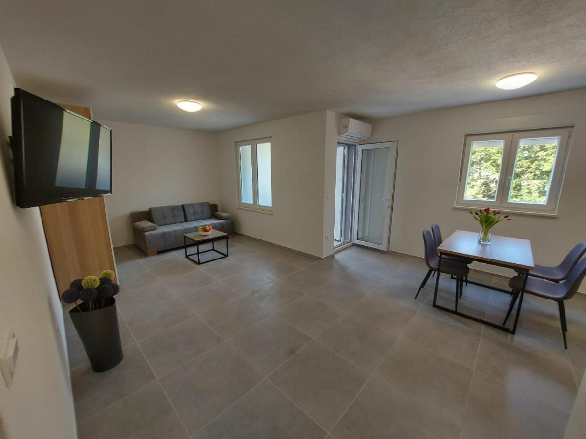 ماكارسكا Apartments Neva المظهر الخارجي الصورة
