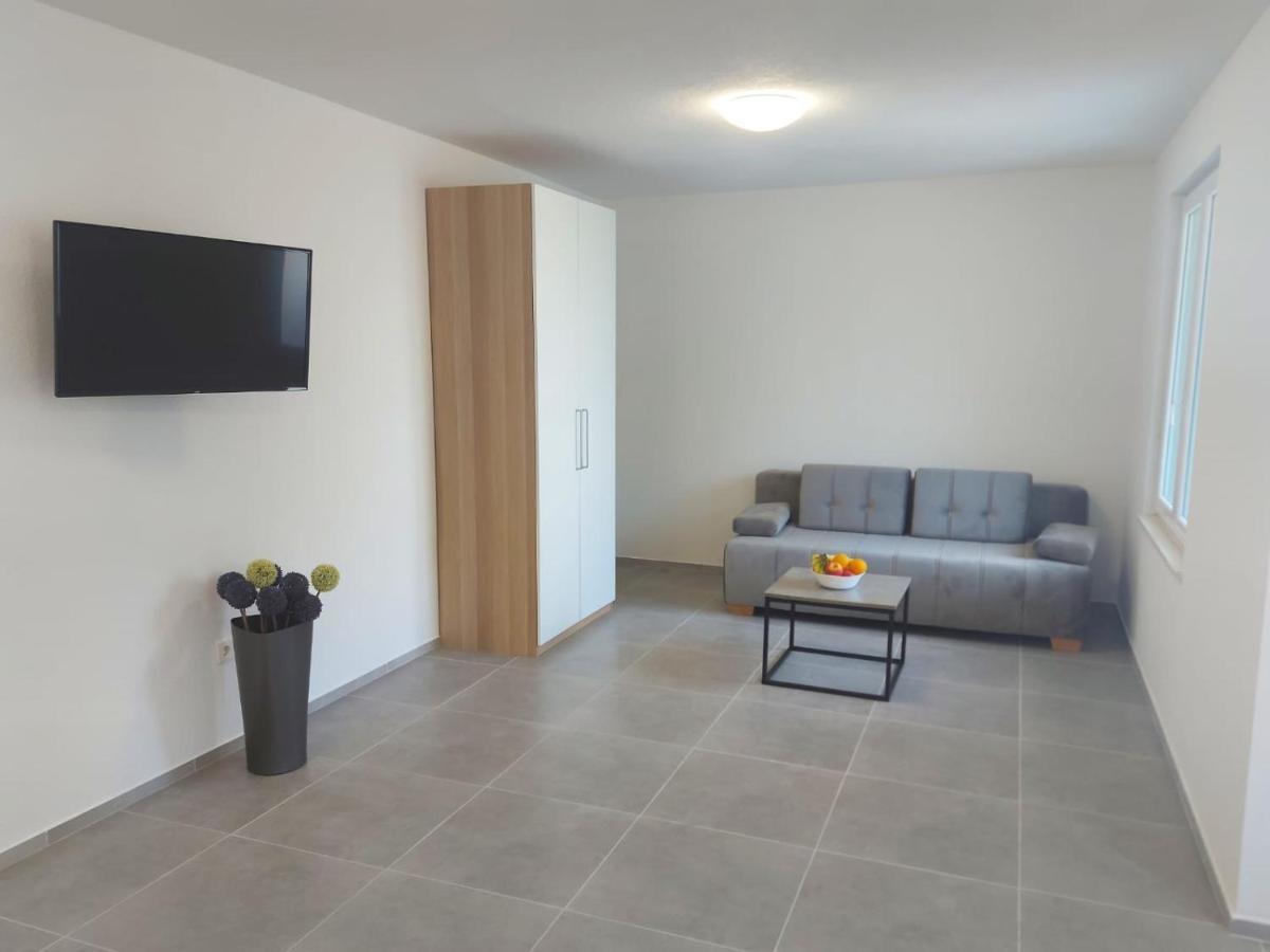 ماكارسكا Apartments Neva المظهر الخارجي الصورة