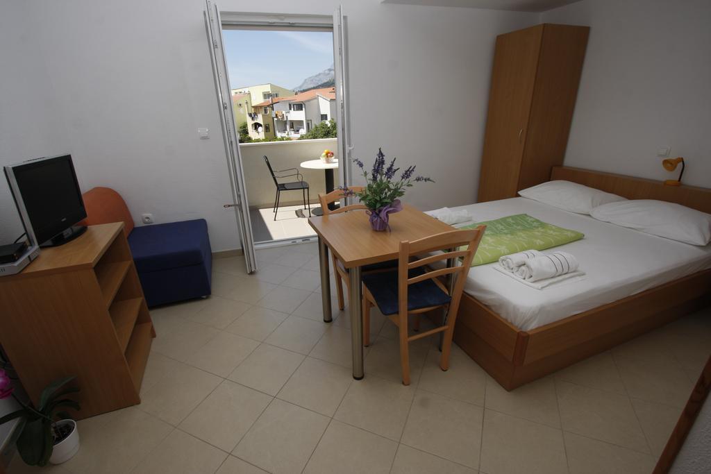 ماكارسكا Apartments Neva الغرفة الصورة