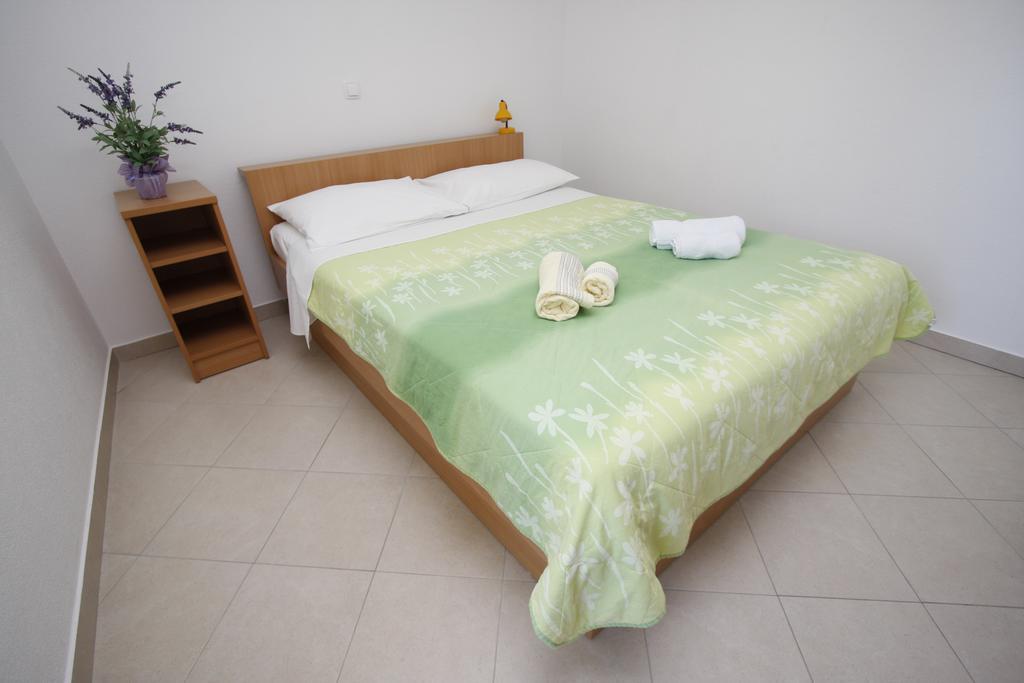 ماكارسكا Apartments Neva الغرفة الصورة