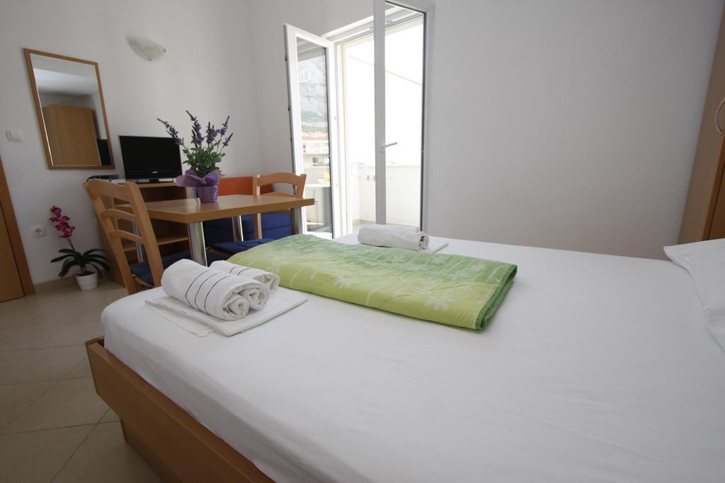 ماكارسكا Apartments Neva الغرفة الصورة