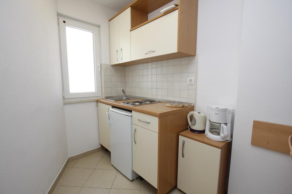 ماكارسكا Apartments Neva الغرفة الصورة