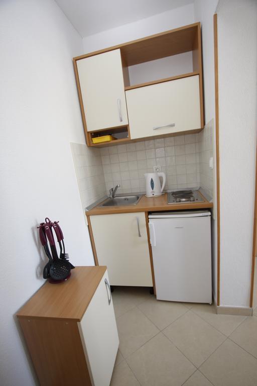 ماكارسكا Apartments Neva الغرفة الصورة