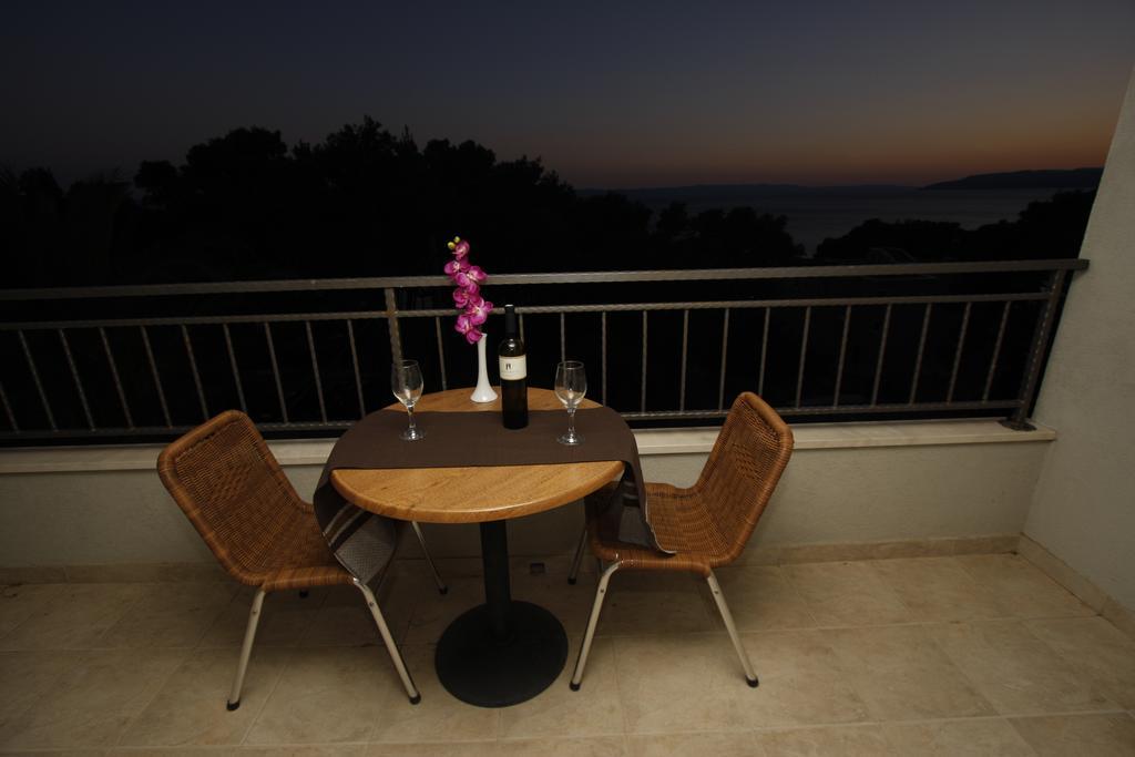 ماكارسكا Apartments Neva الغرفة الصورة