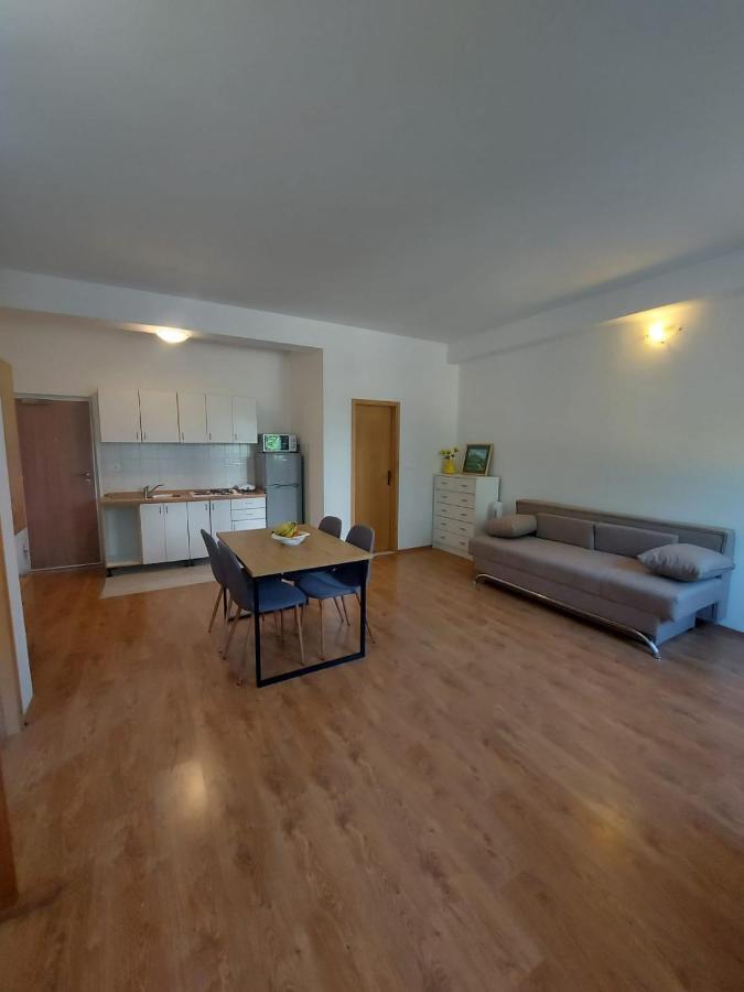ماكارسكا Apartments Neva المظهر الخارجي الصورة
