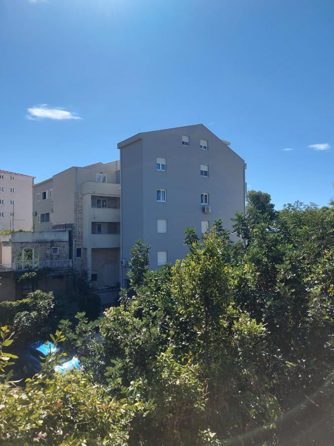 ماكارسكا Apartments Neva المظهر الخارجي الصورة