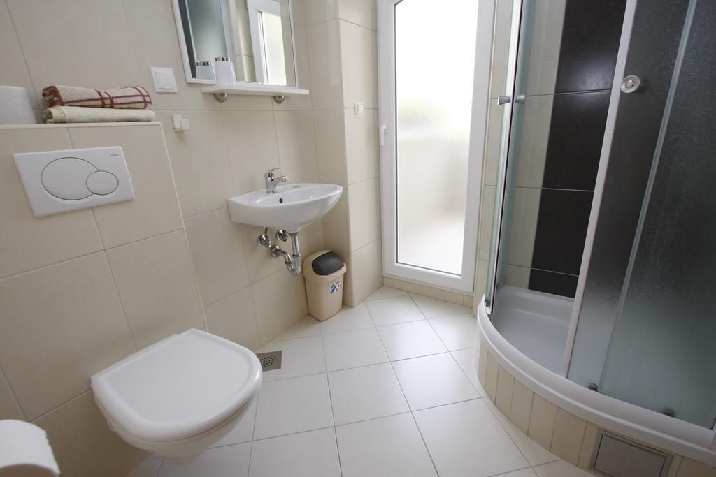 ماكارسكا Apartments Neva المظهر الخارجي الصورة