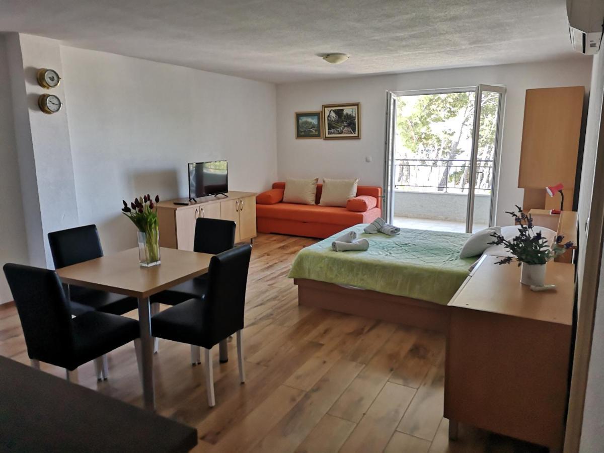 ماكارسكا Apartments Neva المظهر الخارجي الصورة