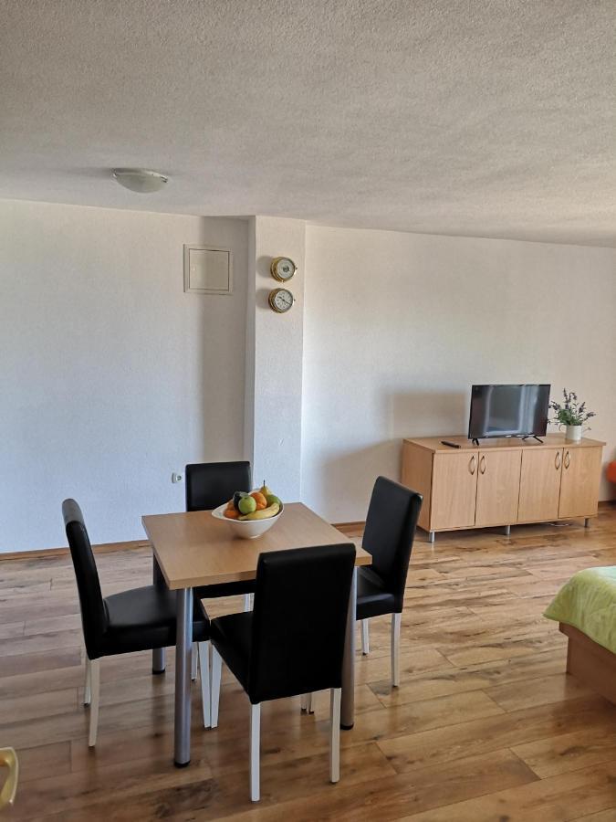 ماكارسكا Apartments Neva المظهر الخارجي الصورة